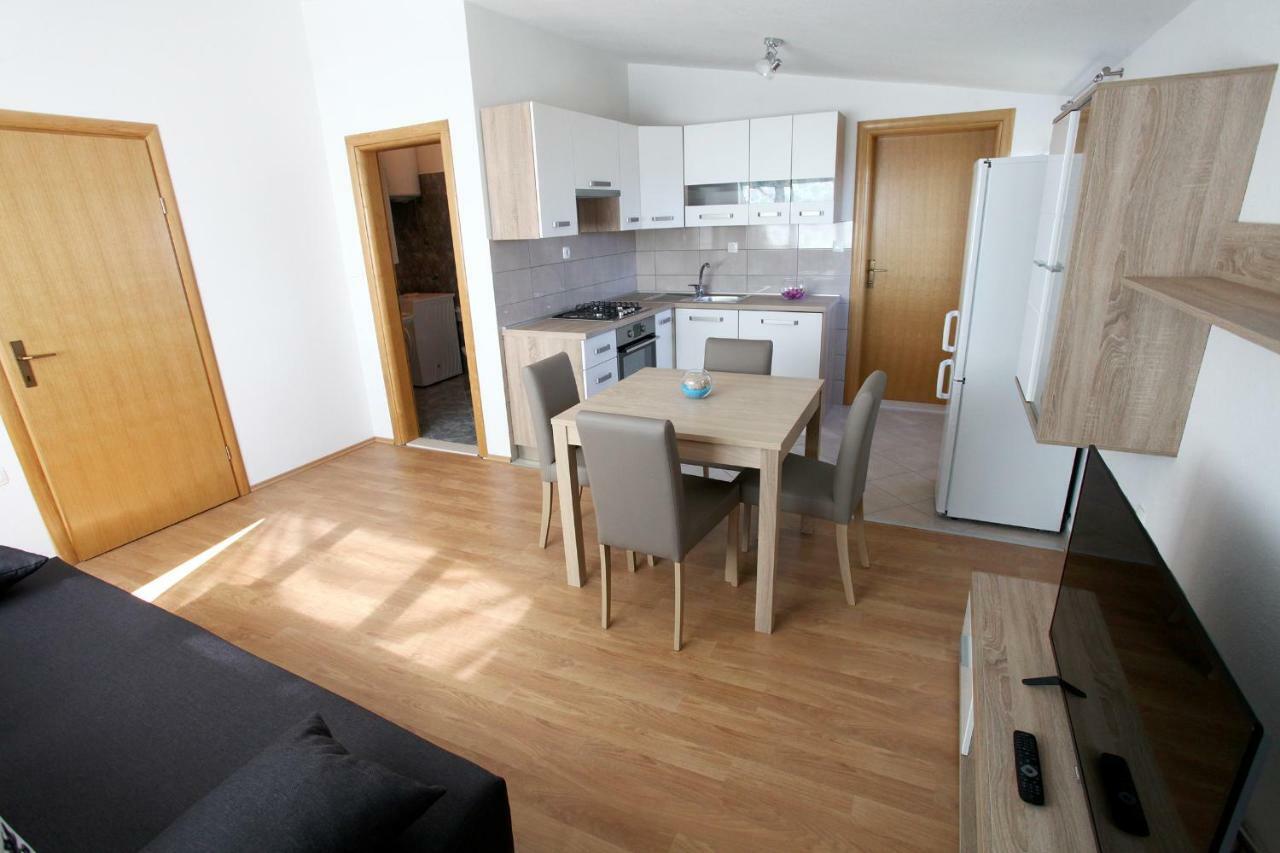 Apartments Ukic Kaštela 外观 照片