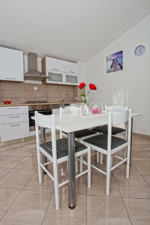 Apartments Ukic Kaštela 外观 照片